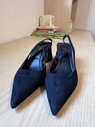 Zapatos de tacón Zara negros