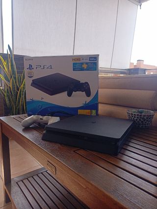 PS4 Slim 500 GB + Mando Blanco