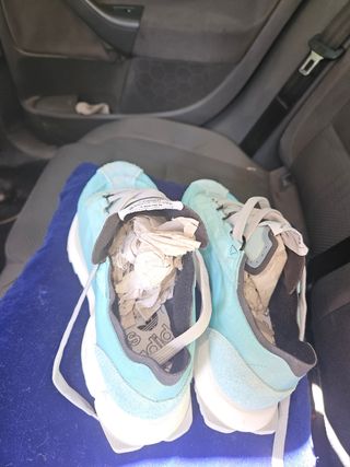 Zapatillas Hombre Teal y Blanco