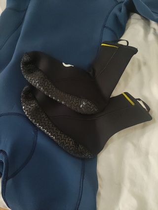 Neopreno SUBEA y calcetines