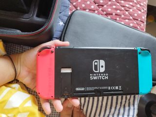 Se vende Nintendo switch con accesorios Urgente 