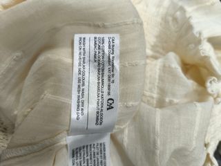 Blusa C&A bordada beige niña 7 años