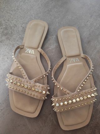 Sandalias Zara Beige Tachuelas