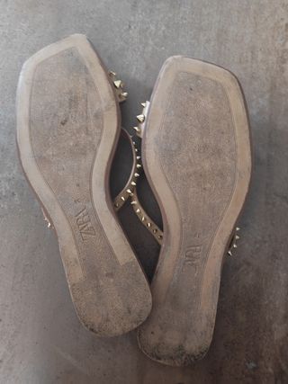 Sandalias Zara Beige Tachuelas