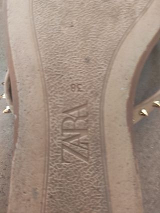 Sandalias Zara Beige Tachuelas