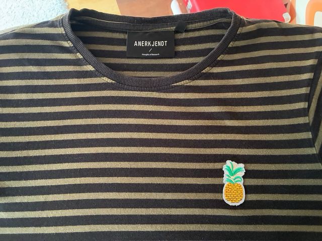 Camiseta Anerkjendt rayas con piña T/L