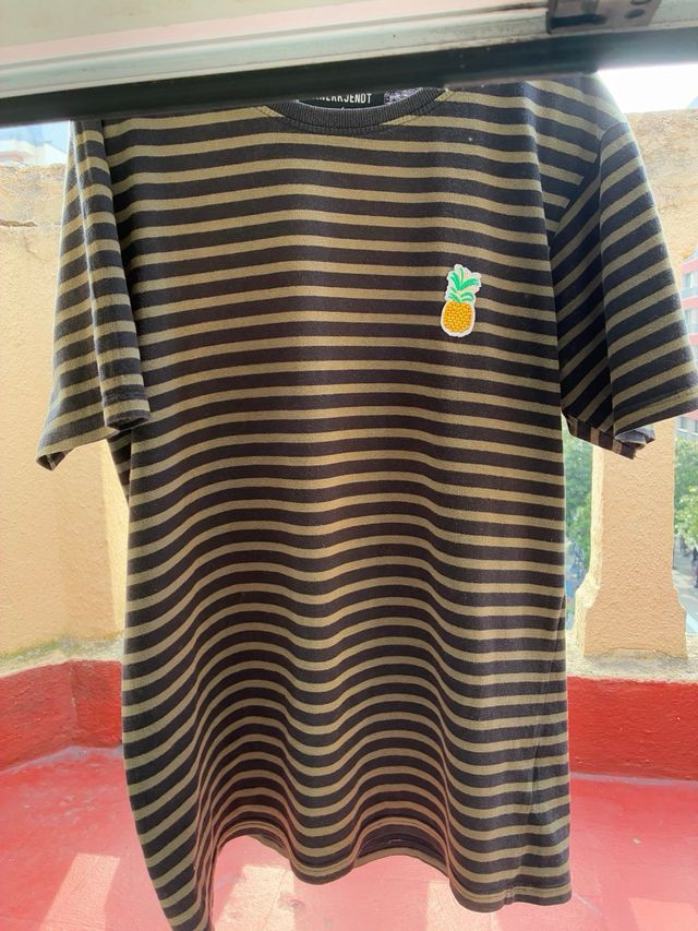 Camiseta Anerkjendt rayas con piña T/L