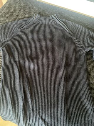 Jersey Negro con Cremalleras