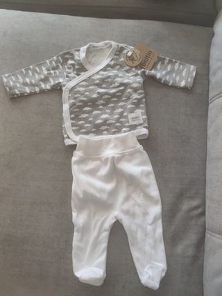 Conjunto bebé recién nacido nubes