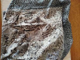 Foulard donna con stampa animalier
