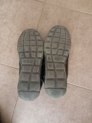 Zapatos negros para instituto