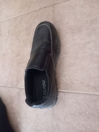 Zapatos negros para instituto