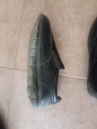 Zapatos negros para instituto