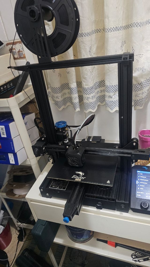 Ender 3 v2 mejorada + otra para piezas