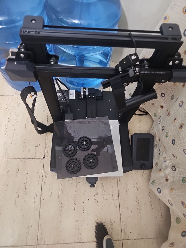 Ender 3 v2 mejorada + otra para piezas