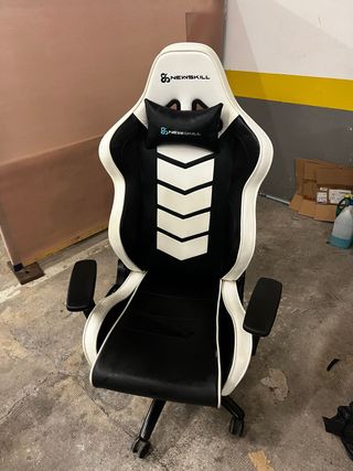 Silla Gaming Newskill Kaidan Negra y Blanca