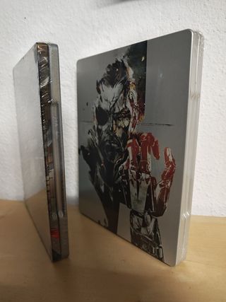 Steelbook Metal Gear Solid + Persona