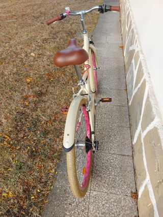 Bicicleta infantil B'TWIN color crema