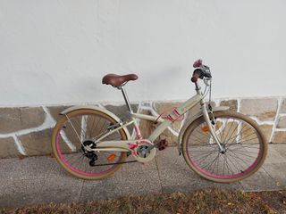 Bicicleta infantil B'TWIN color crema