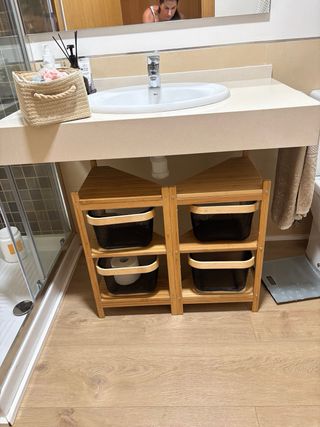 Encimera de baño con lavabo y grifo marca Roca