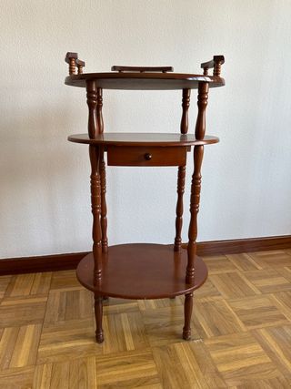 Mesita auxiliar de madera