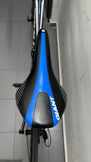 Sillín Giant Velo Negro/Azul