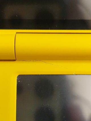 New Nintendo 2DS XL Pikachu y 5 juegos de regalo. 