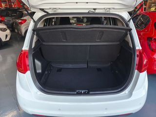 Kia Venga 1.4 CVVT Concept 66 kW 