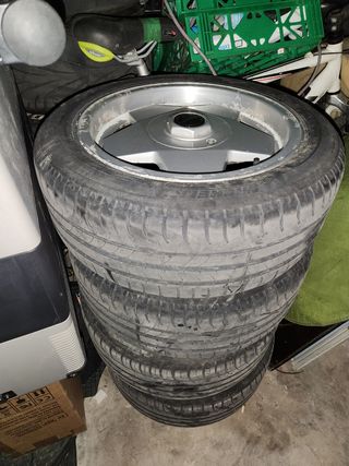 Llantas 15 4x108 Ford ronald 
Con garganta