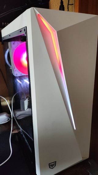PC Gaming Blanco Completo o por Piezas