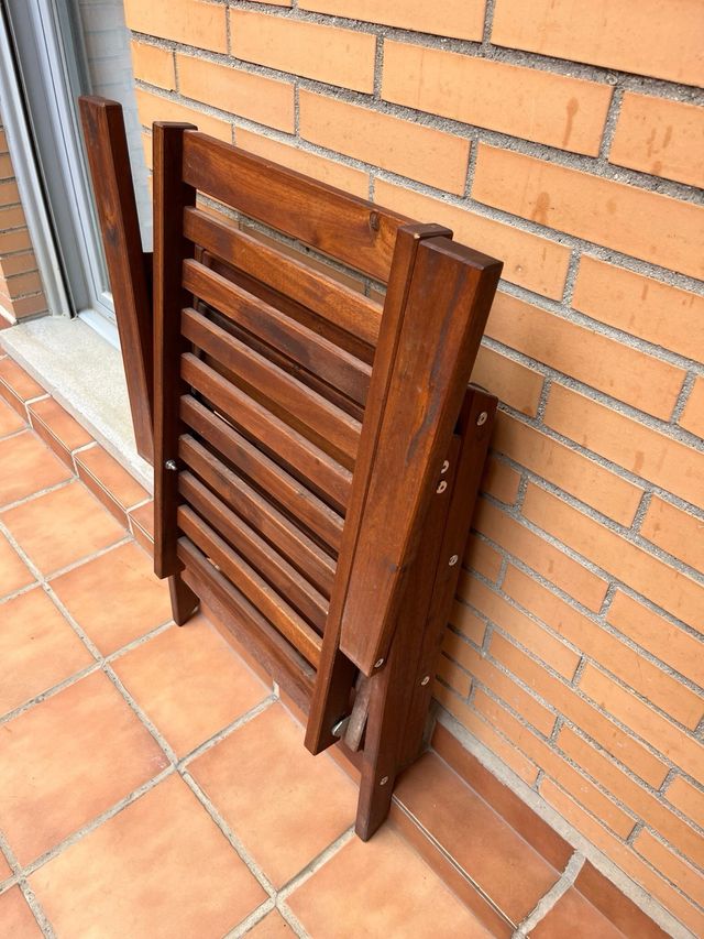 Butacas de exterior de madera Ikea