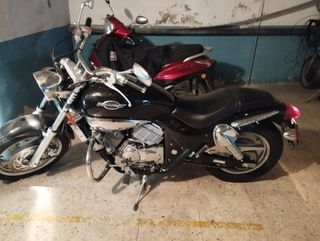 Moto Kymco Negra