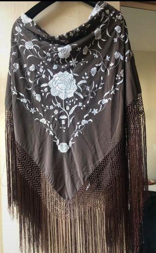 Manton de Manila Marron Bordado Plata