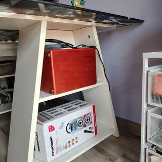 Mesa de escritorio de cristal