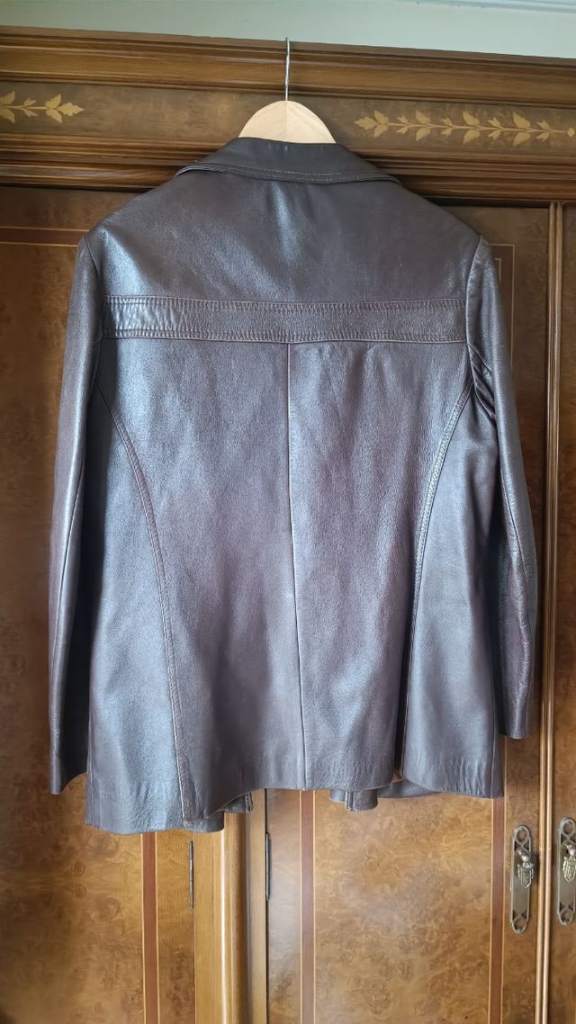 Cazadora de piel marrón