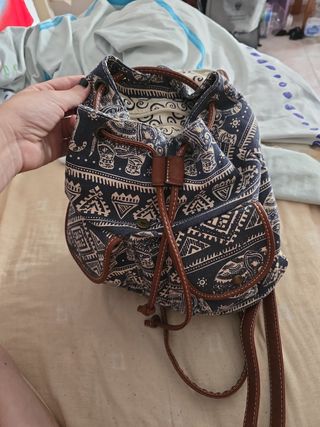 Mochila pequeña con estampado de elefantes