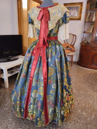 Traje de Fallera con 2 corpiños