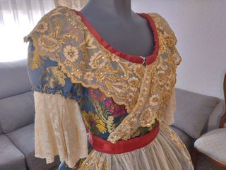 Traje de Fallera con 2 corpiños