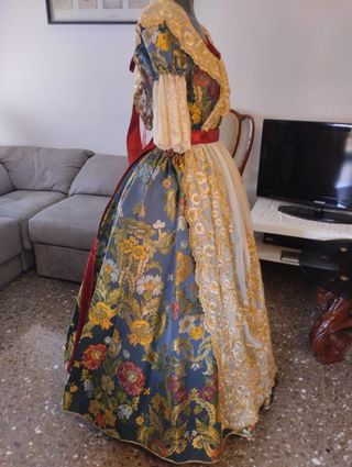 Traje de Fallera con 2 corpiños