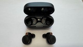 Sony WF-1000XM4 negros como nuevos y extras