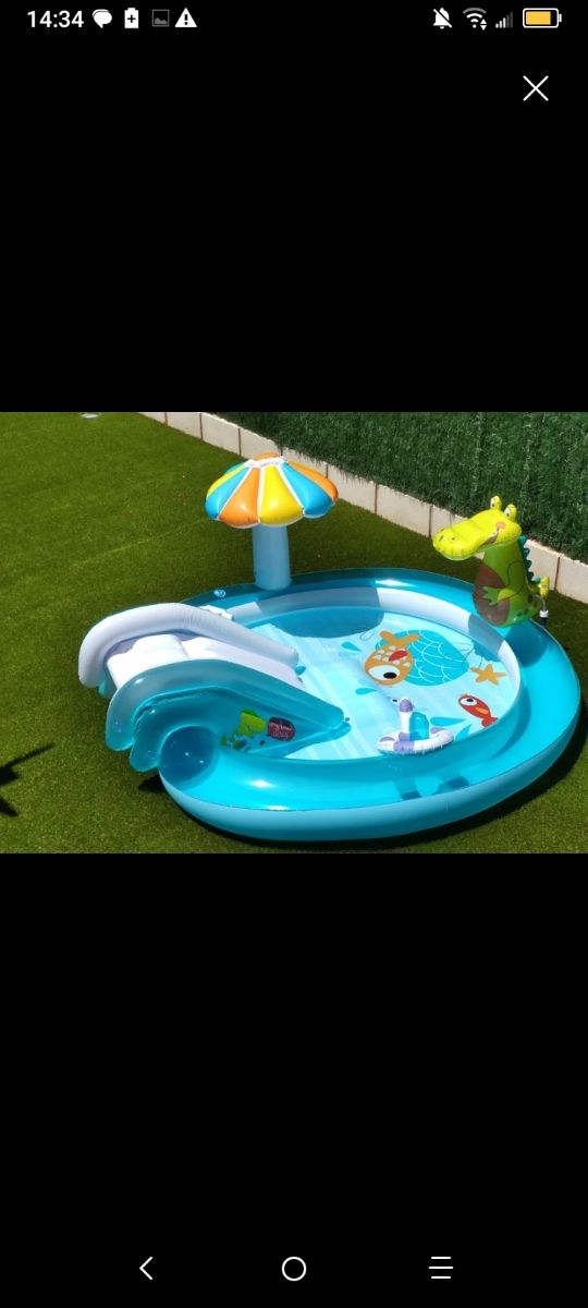 Piscina hinchable Inditex con tobogán