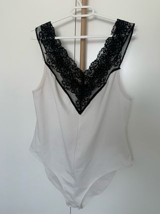 Body Zara encaje negro