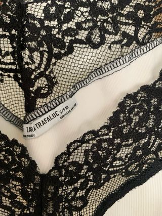 Body Zara encaje negro