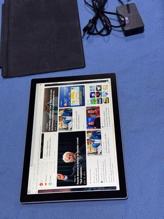 Microsoft Surface Pro 5 Wifi+celular 256Gb/8Gb