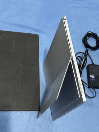 Microsoft Surface Pro 5 Wifi+celular 256Gb/8Gb