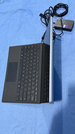 Microsoft Surface Pro 5 Wifi+celular 256Gb/8Gb