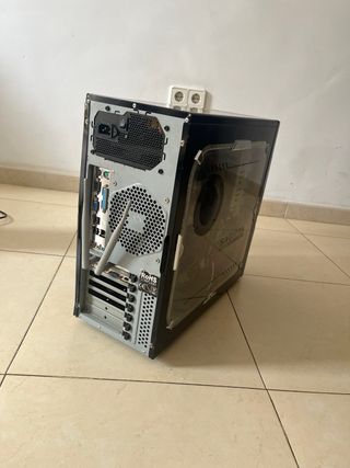 Caja PC Asus Negra