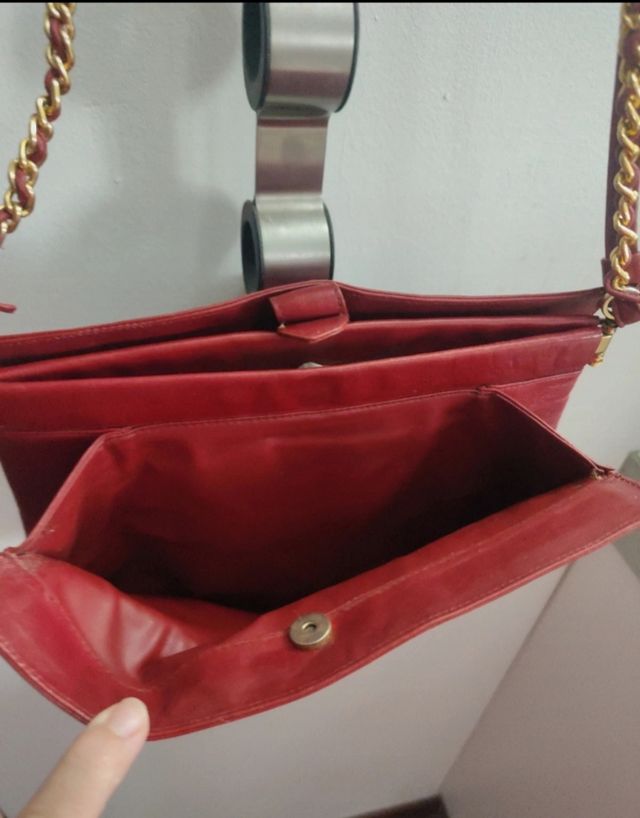 Borsa in pelle vintage con catena dorata