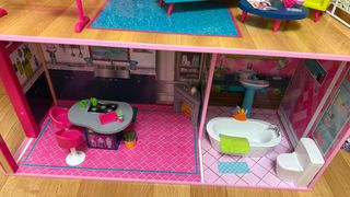 Casa de madera de Barbie Edición 2019-2020. Mattel