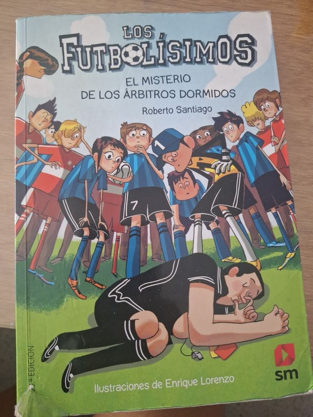 Los Futbolísimos 1: El misterio de los árbitros...